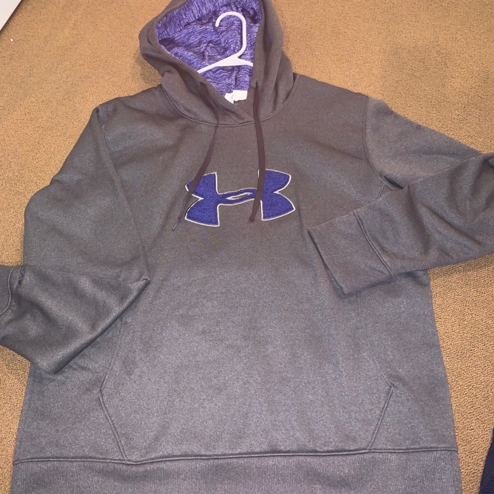 womens ua sweatshirt